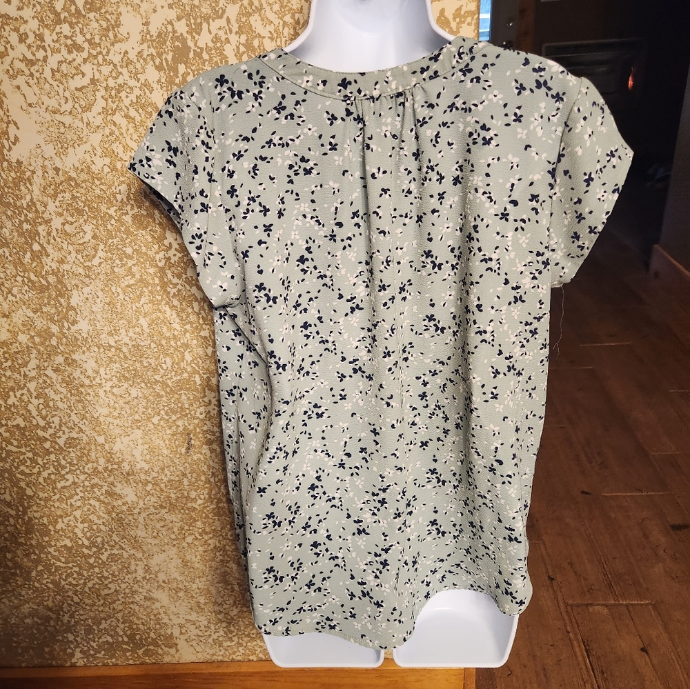 Morey Cap Sleeve Split Neck Printed Blouse